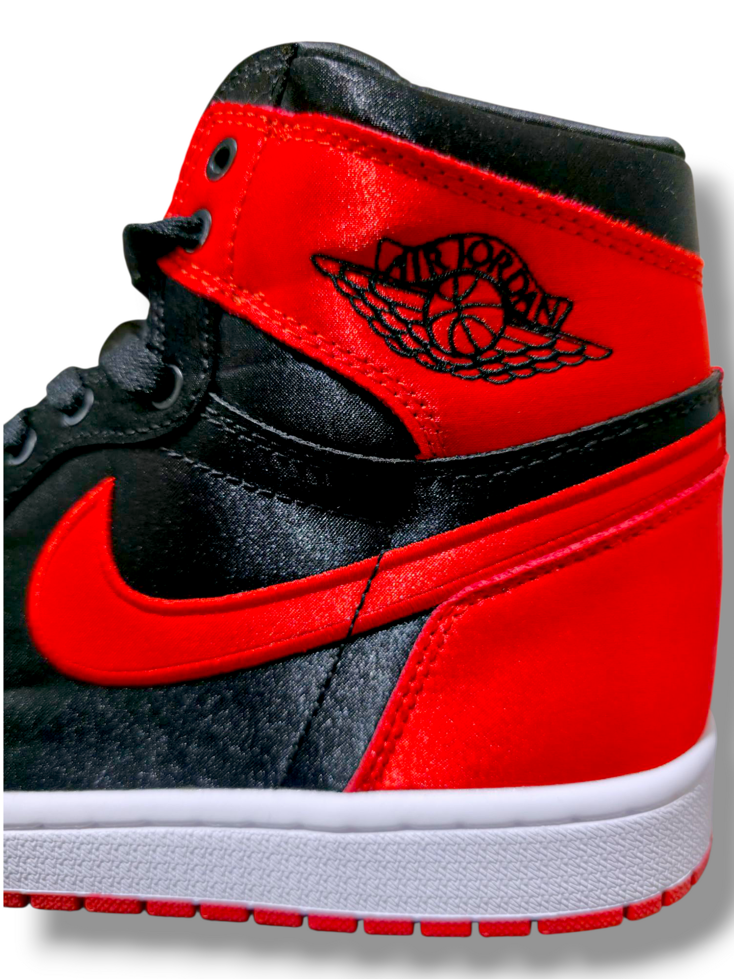 JORDAN 1 "SATIN"