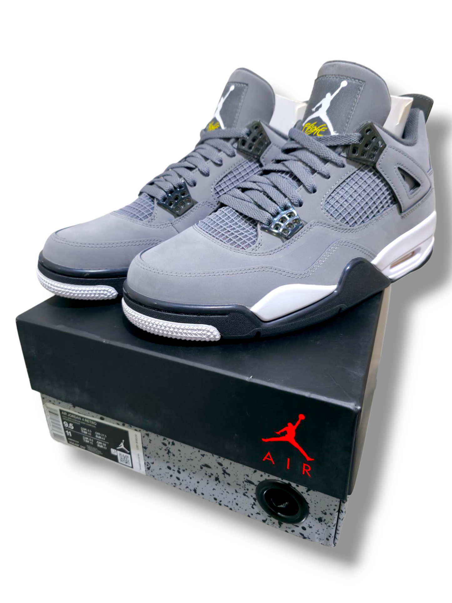 JORDAN 4