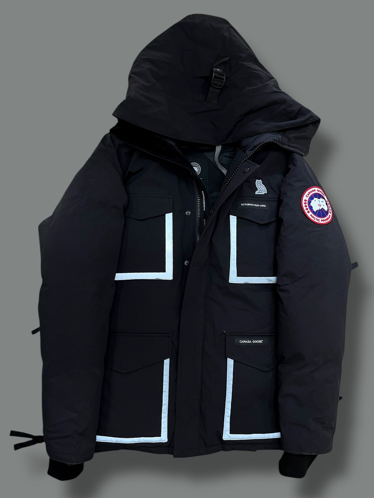 Chamarra "CANADA GOOSE X OVO"