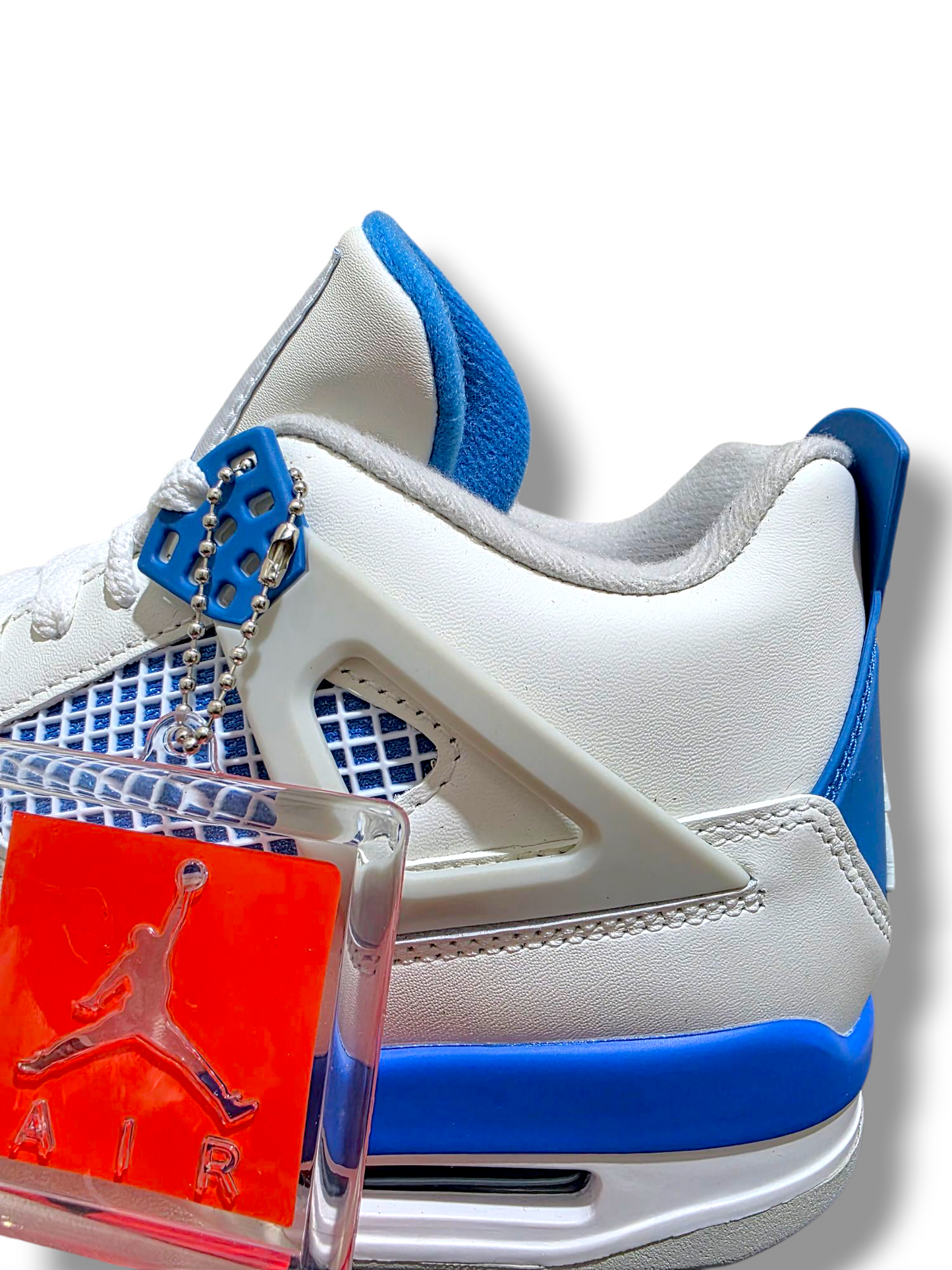 JORDAN 4